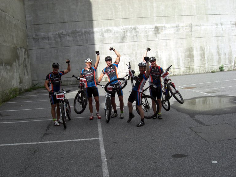 FotoWare Team has a great sports spirit. Here, Øysein and 4 of his colleagues participate in the Drammensrittet 2010