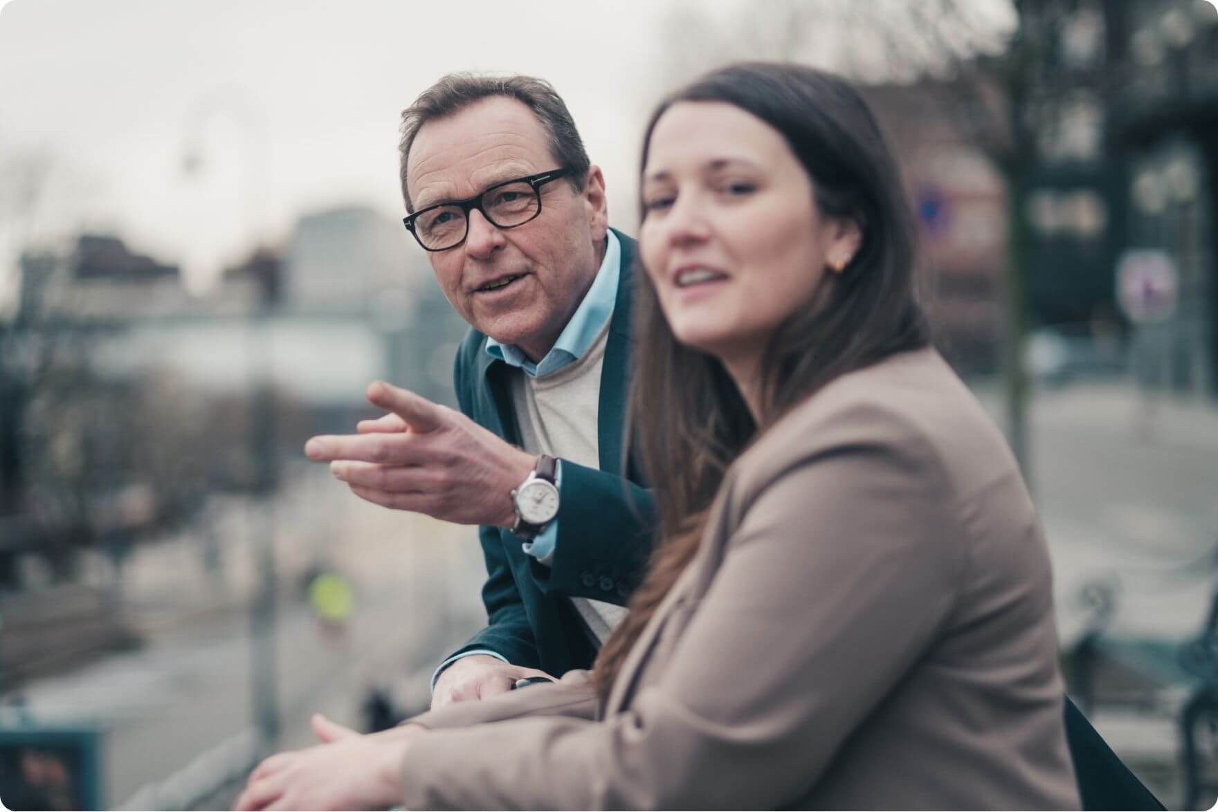 oystein-julia-outlook